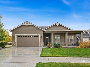 9289 Suttle Lake Dr, Boise, ID 83714