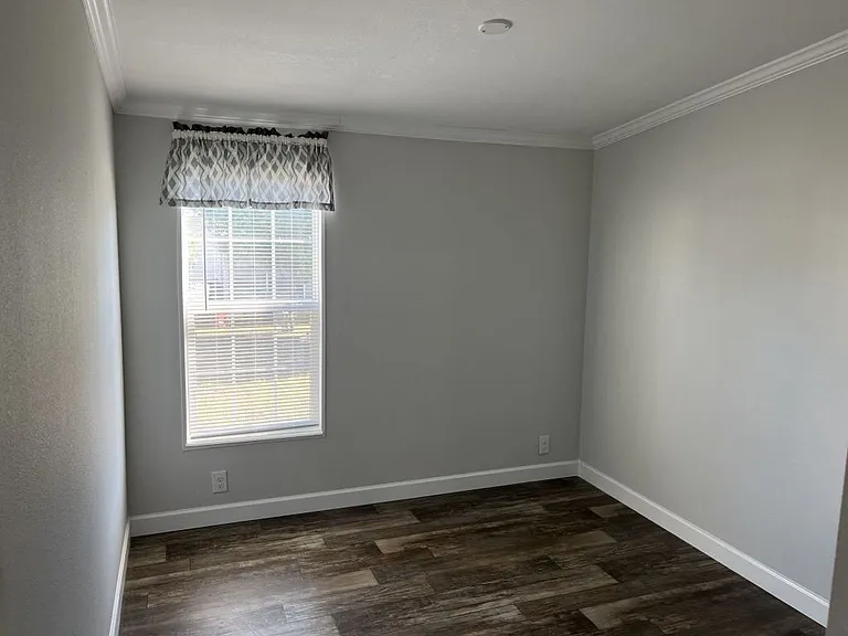 349 Talbot St #94 — Photo 11