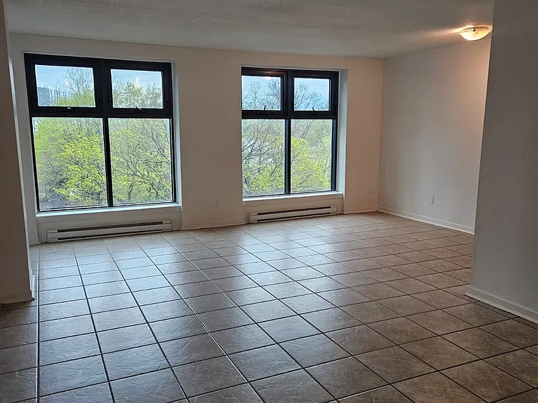 170 Lees Ave — Photo 19