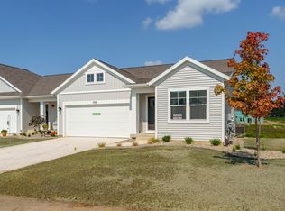 1431 N Village Cir, Kalamazoo, MI 49009