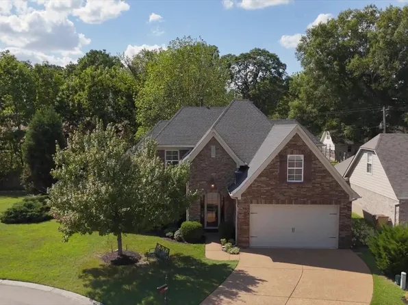 1703 Newton Oak Cir W, Memphis, TN 38117