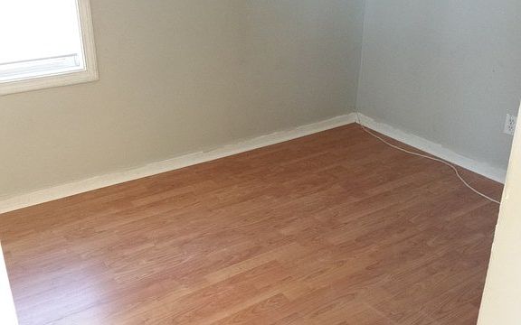 4th image of 2129 S Christiana Ave