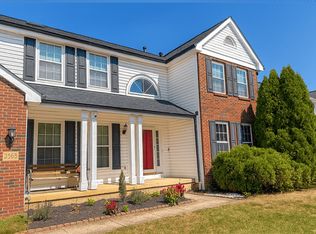 2568 Racher Dr, Powell, OH 43065