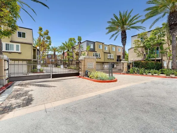 8 Nautical Mile Dr, Newport Beach, CA 92663