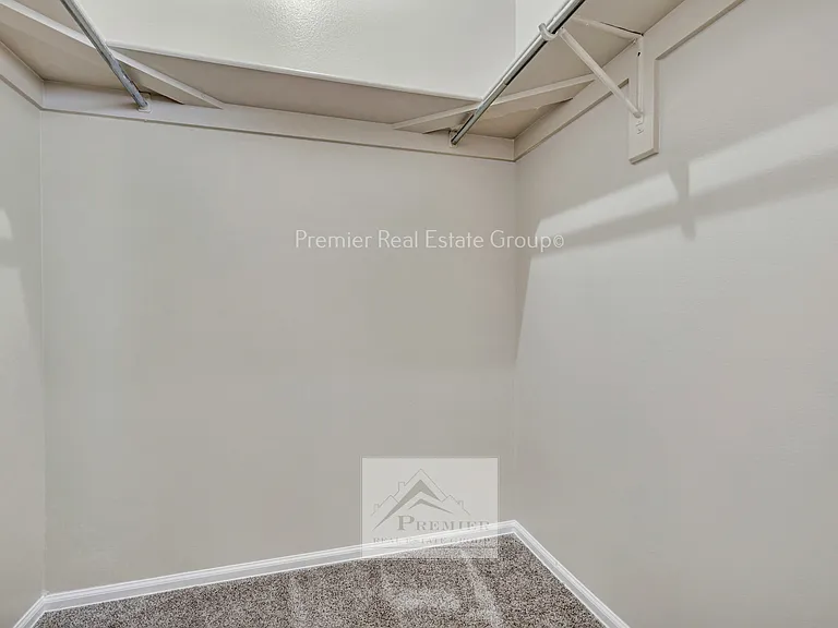 806 London Green Way — Photo 19