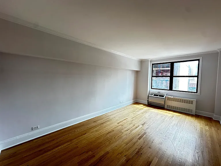 442 W 57th St #9K — Photo 8