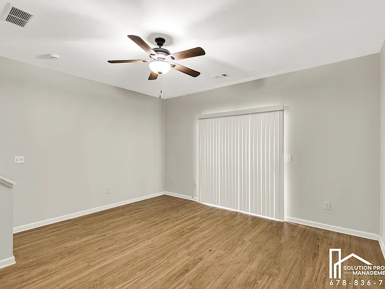 3160 Mill Springs Cir — Photo 3