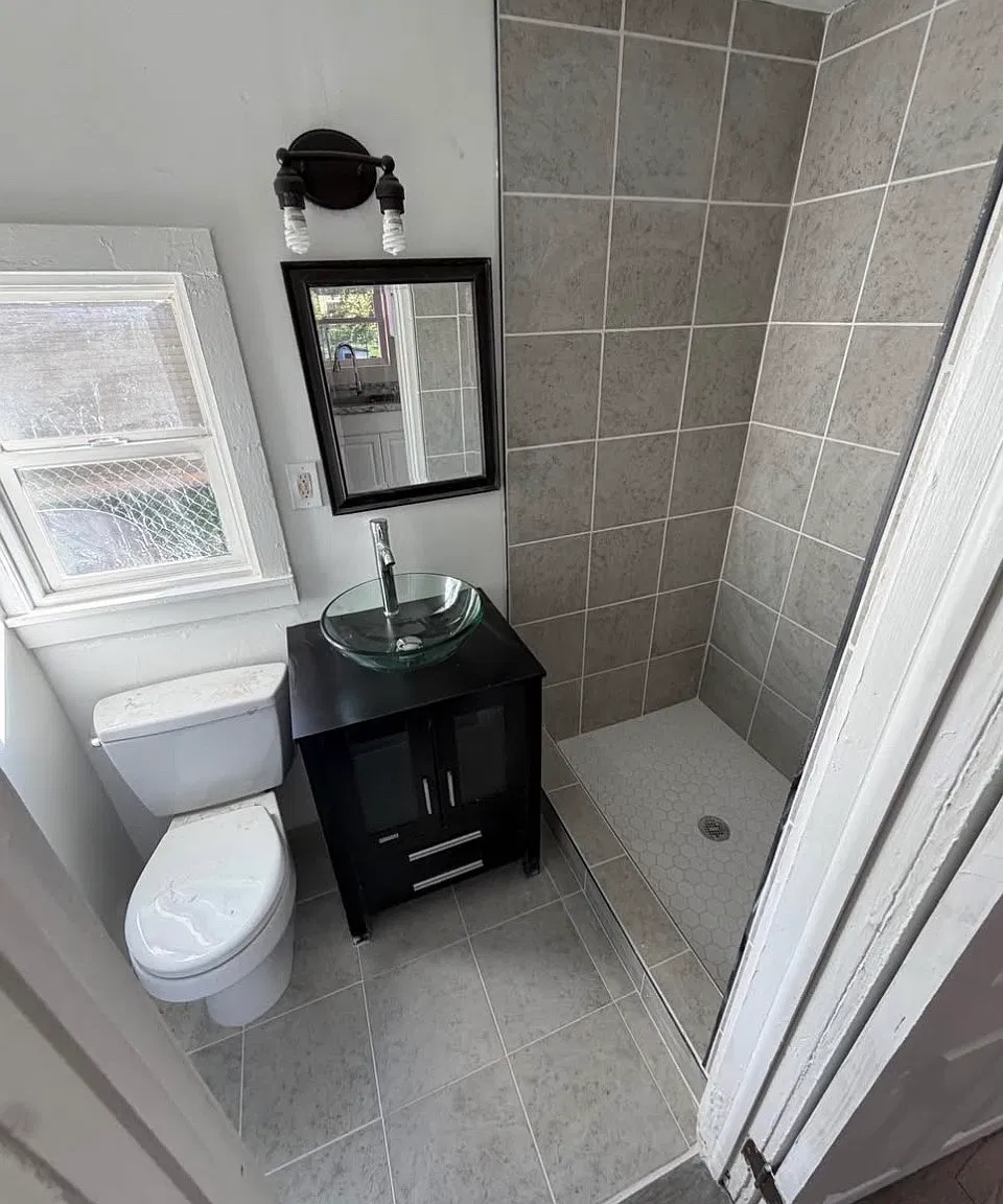 1 bed, 900 sqft, $750 — Photo 2