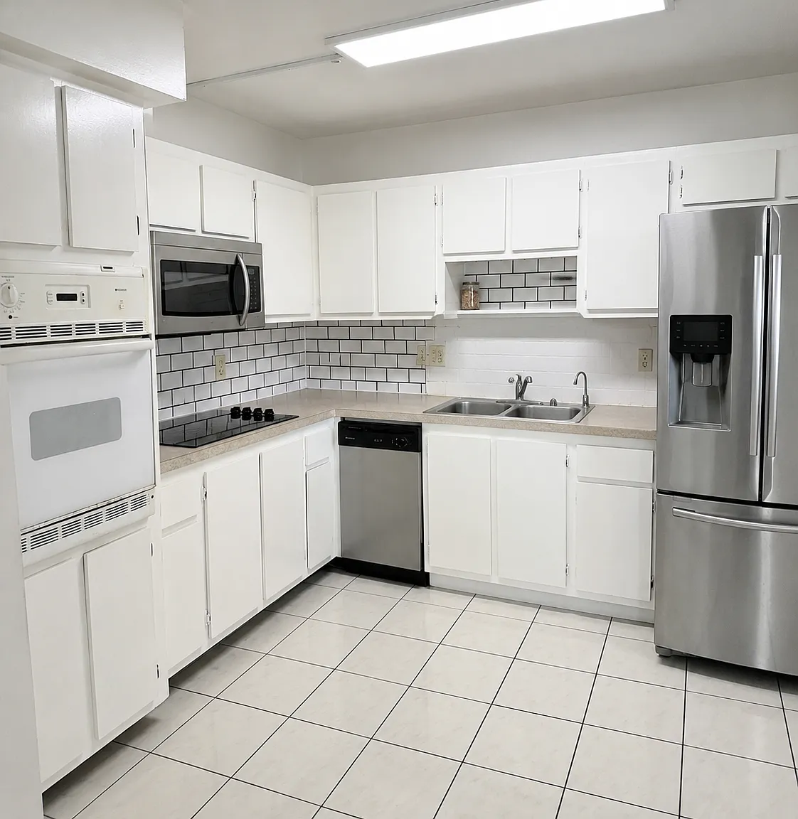 2 bed, 1256 sqft, $2,700 — Photo 1
