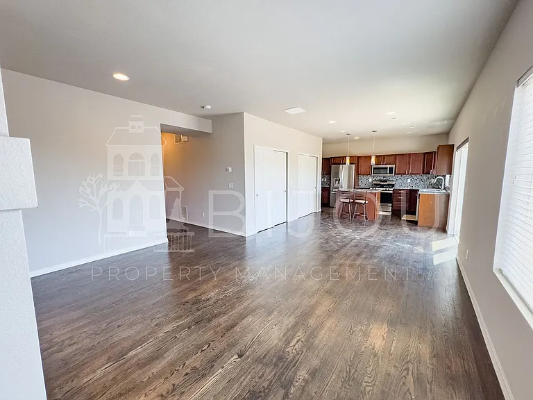 3760 Scott Ln — Photo 9