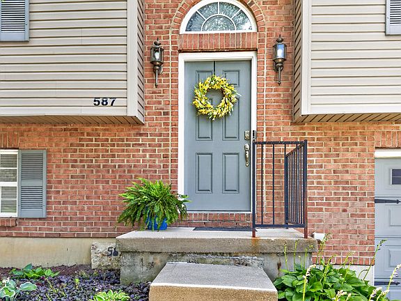 3rd image of 587 Branch Ct