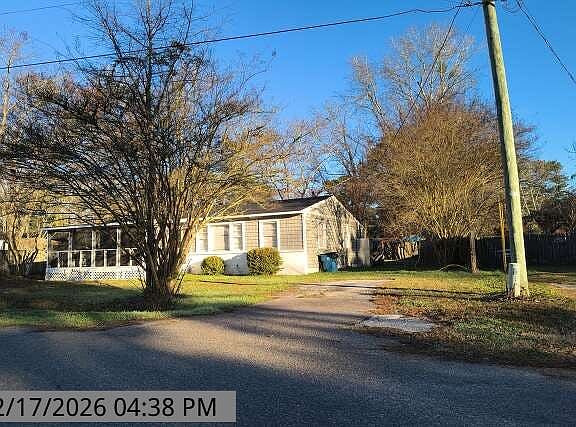 2nd image of 122 Stephanie Cir
