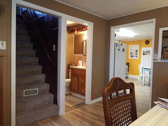 Easy flowing floor plan