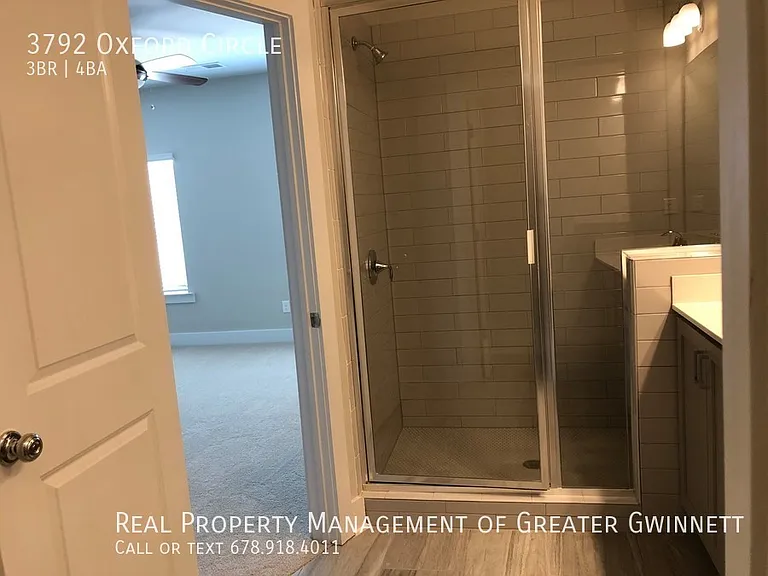 3792 Oxford Cir — Photo 10