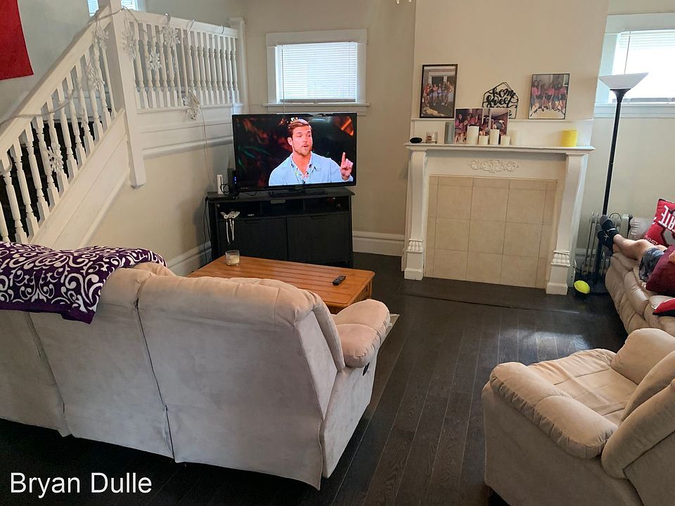 1st image of 1634 Summit St #1634
