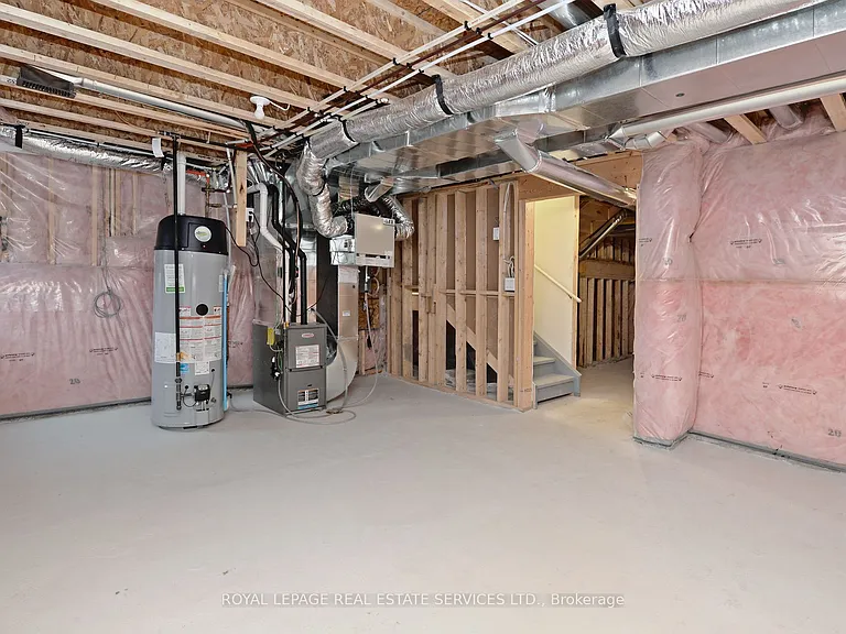 84 Barkerville Dr — Photo 21