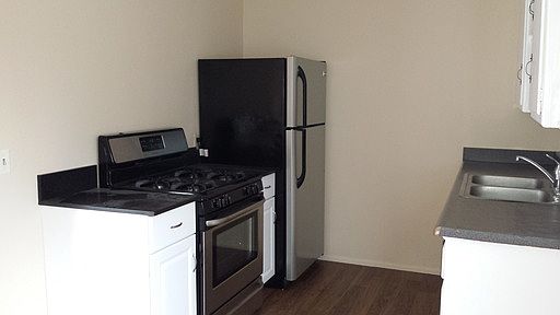 2nd image of 1120 Laguna St APT 11