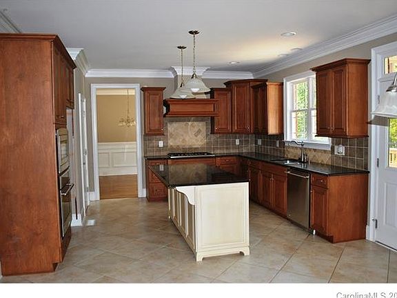 5th image of 7572 Cottonwood Dr