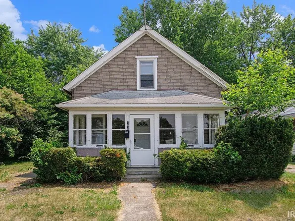 1628 S Brookfield St, South Bend, IN 46613