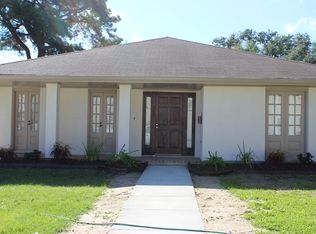 4908 Meadowdale St, Metairie, LA 70006