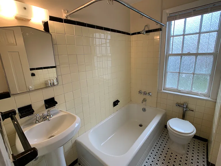 2841 Thornhill Rd — Photo 81