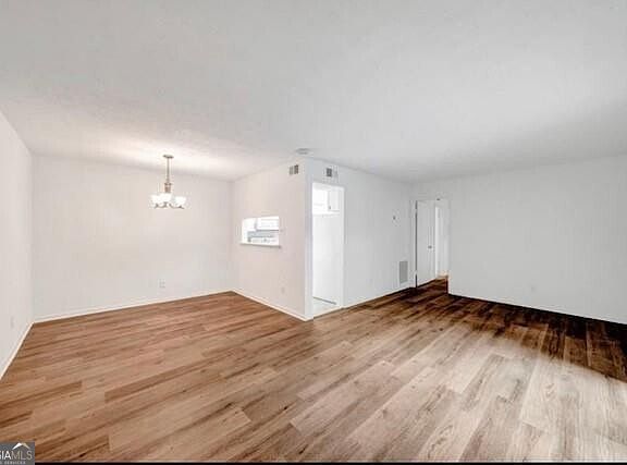 4th image of 3142 Reeves St SE