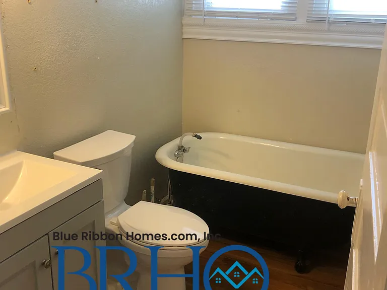 605 Victory St — Photo 37