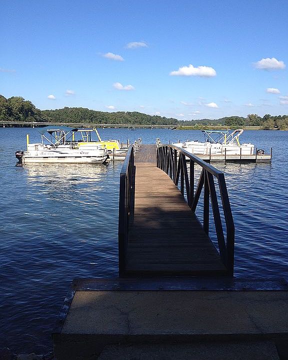 2nd image of 2921 Lake Hollow Rd