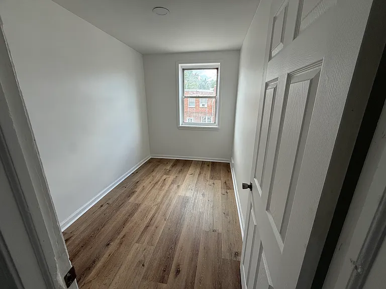 614 Mayfair St — Photo 7