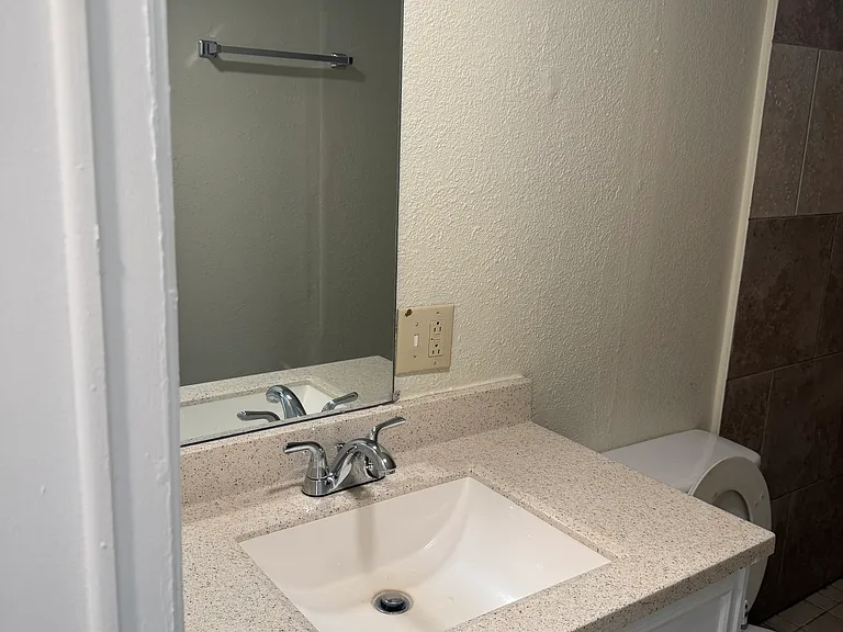 BATHROOM (2)