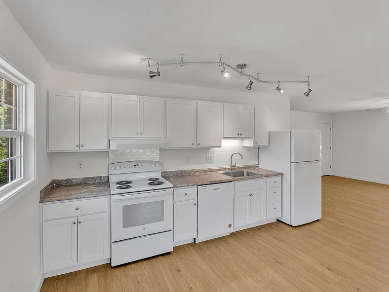 3119 Washington Ave #2 — Photo 5