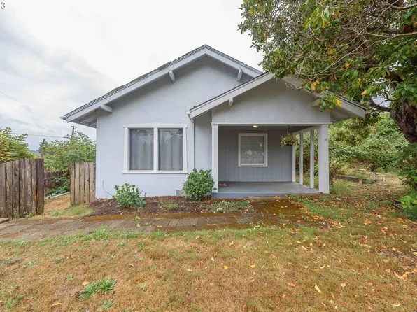 507 Clark St, North Bend, OR 97459