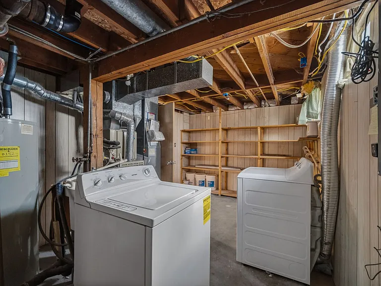 2403 W Everett Ave — Photo 33
