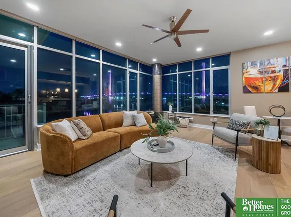 444 Riverfront Plz APT 304, Omaha, NE 68102