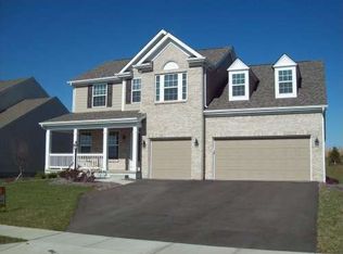 154 Longleaf St, Pickerington, OH 43147