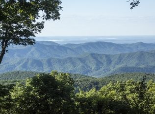 293 Cedar Dr, Roseland, VA 22967