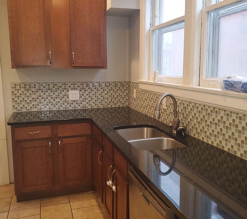 1st image of 1071 Van Dyke St APT 1