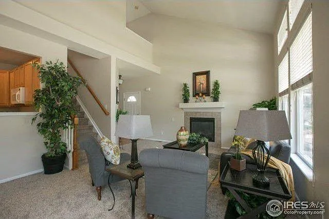 3 bed, 2572 sqft, $2,500 — Photo 4