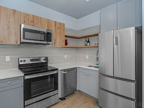 2nd image of 484 Harman St APT 4F