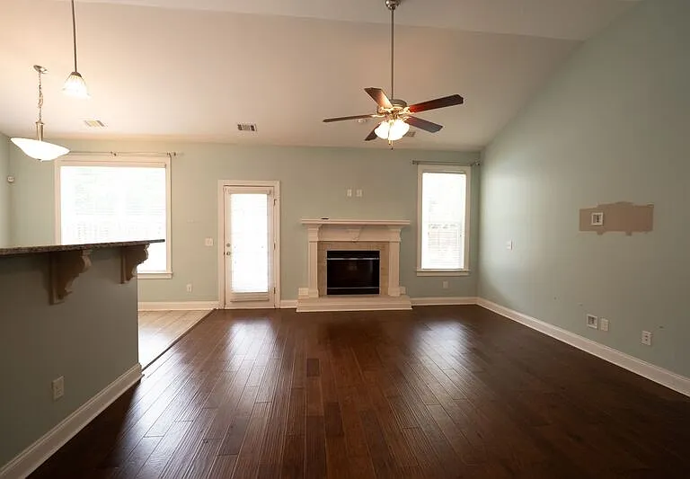 117 Laguna Way — Photo 11