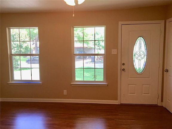 4th image of 8220 Burroaks Dr