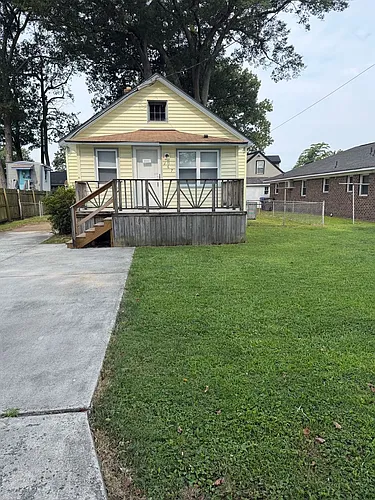 167 Brockwell Ave Photo 1