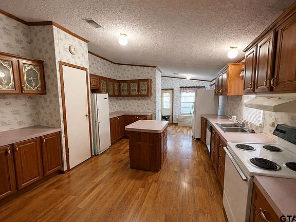 3rd image of 52 County Road 2602