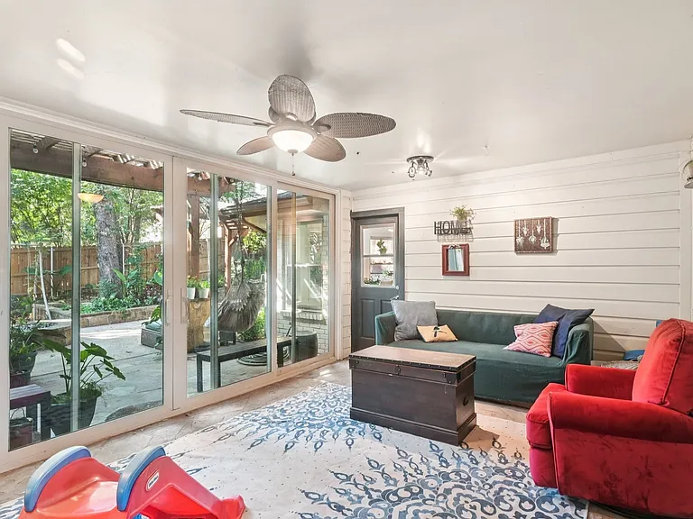5 Woodlands Ct — Photo 17
