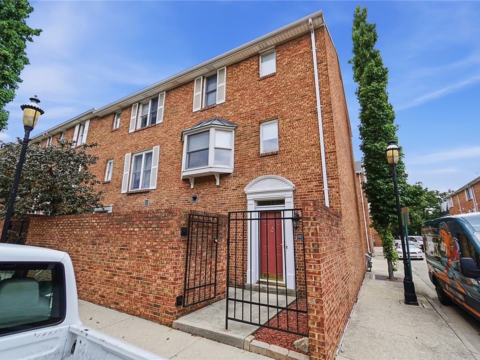 1st image of 100 Cooper Pl W