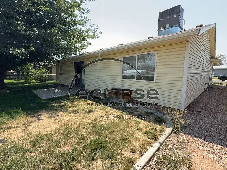 560 Huntington Point Ln — Photo 42