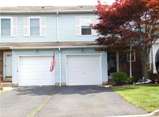 44 Hickory Ct, Jamesburg, NJ 08831