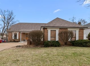 15632 Highcroft Dr, Chesterfield, MO
