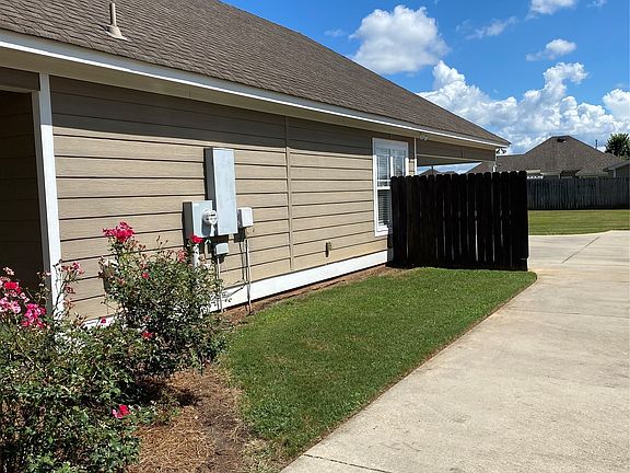 2nd image of 1896 Pendlebrooke Dr