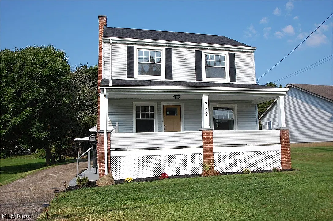 4 bed, 2054 sqft, $2,500 — Photo 1
